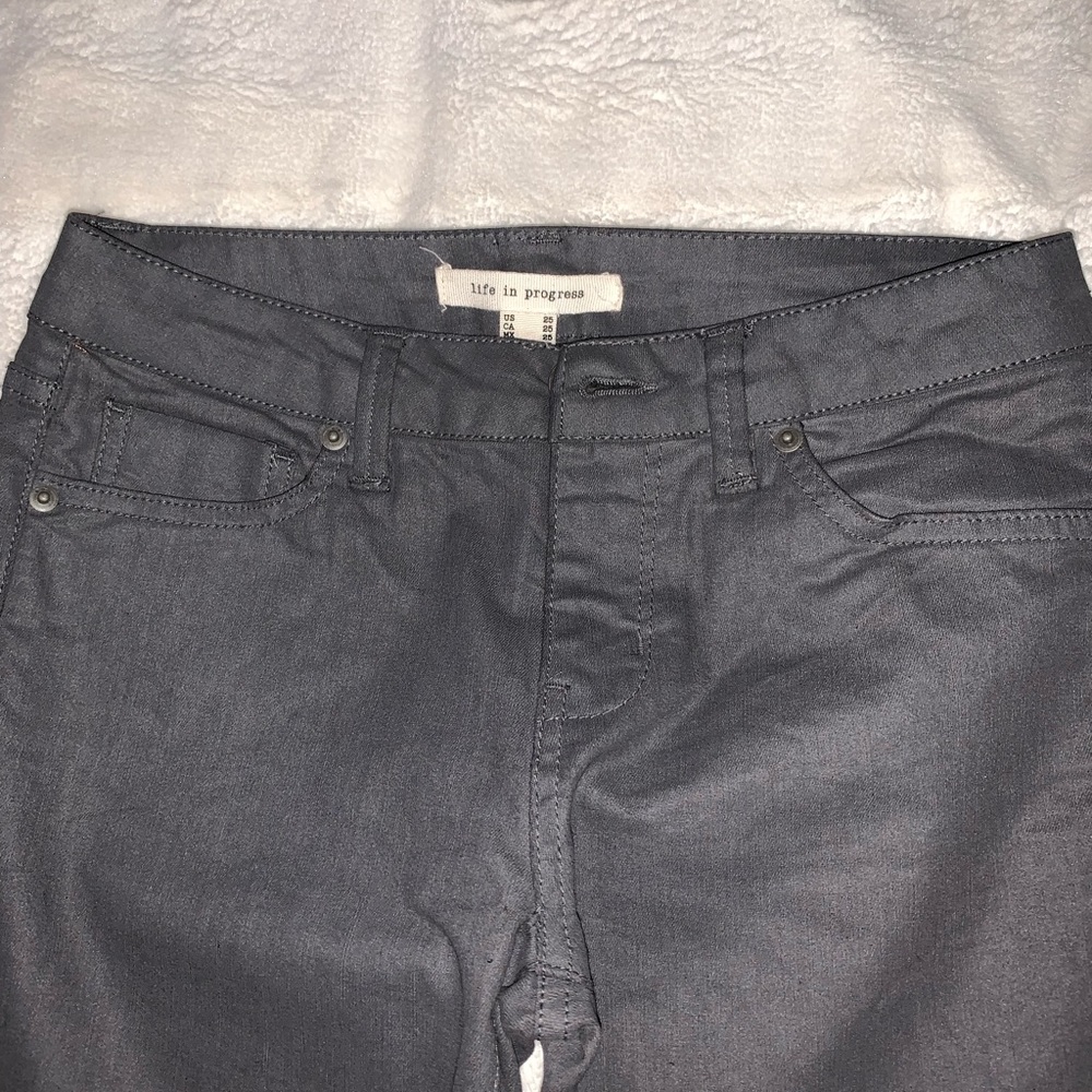 Life in Progress Jeans - Picture 3 of 4